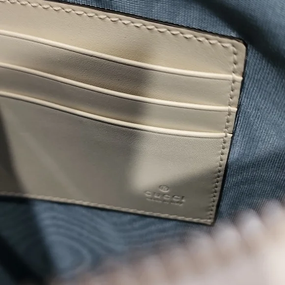 Gucci "Guccy" ivory clutch/wristlet - Picture 5 of 5